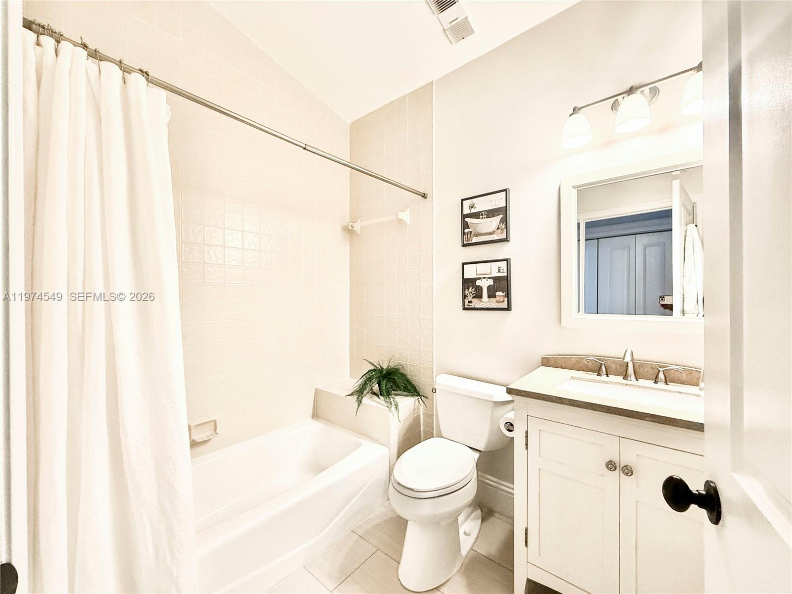 SECTOR 6 - Residential Lease