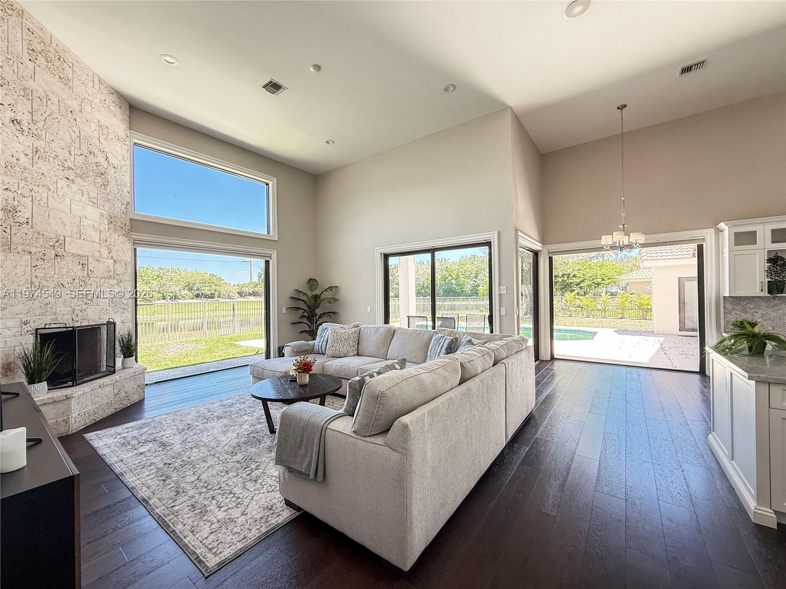 SECTOR 6 - Residential Lease