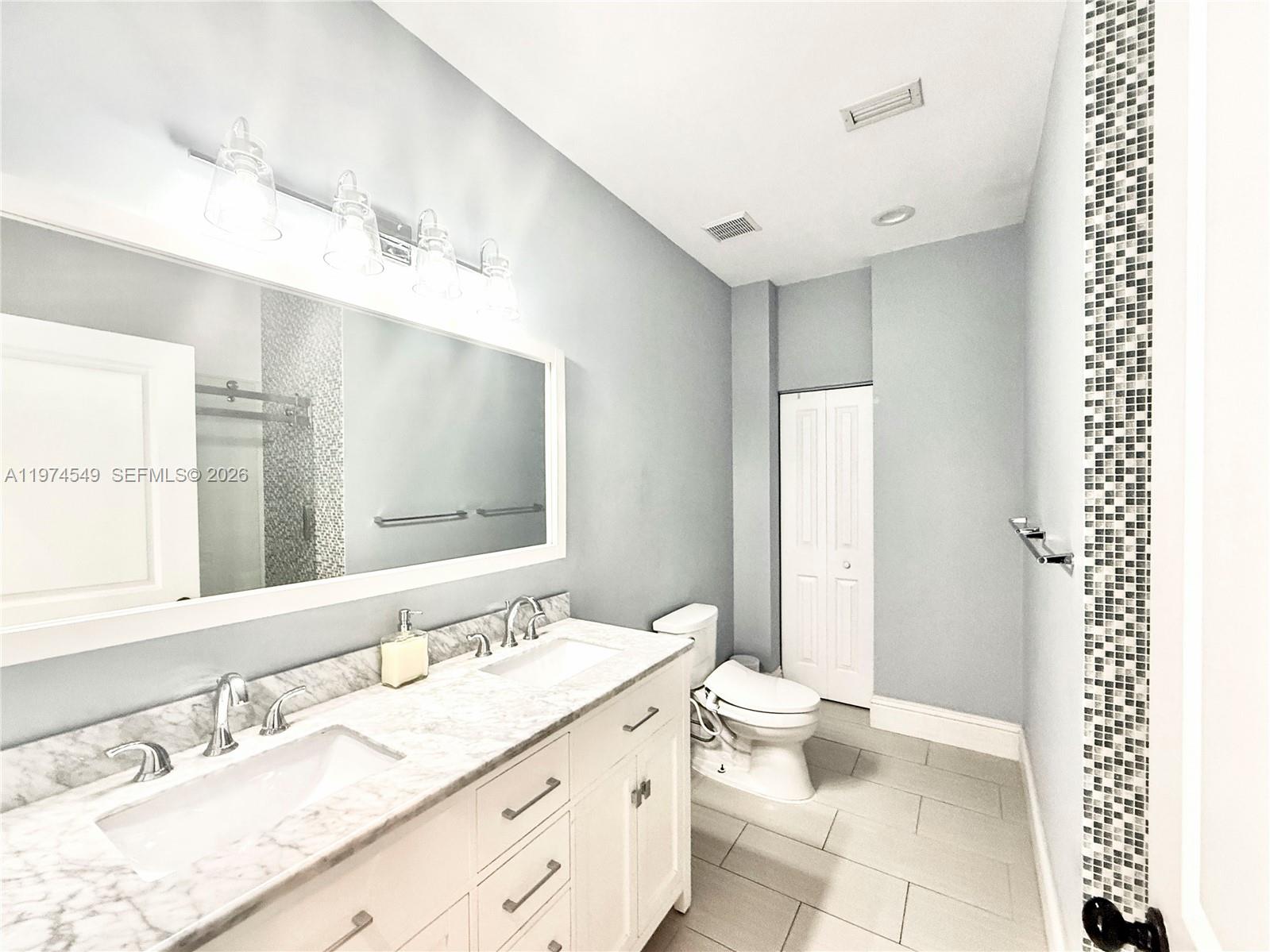 SECTOR 6 - Residential Lease