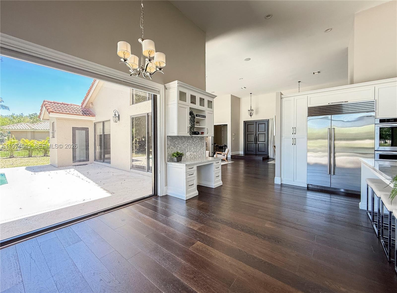 SECTOR 6 - Residential Lease