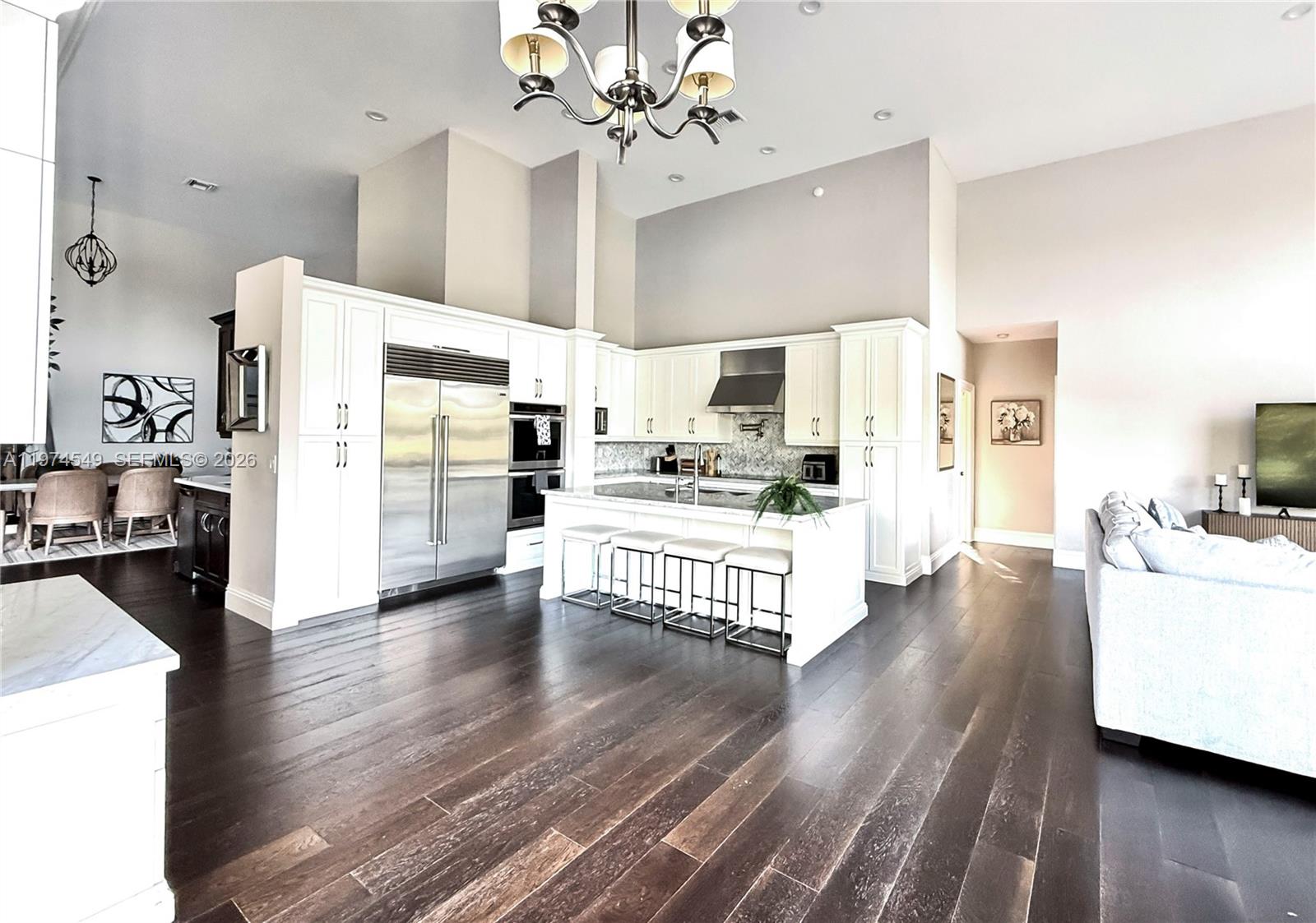 SECTOR 6 - Residential Lease