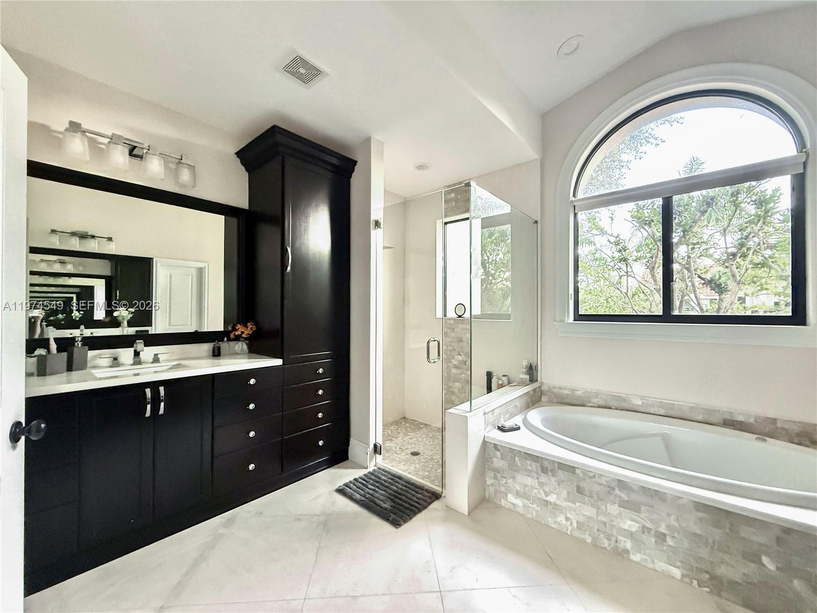 SECTOR 6 - Residential Lease