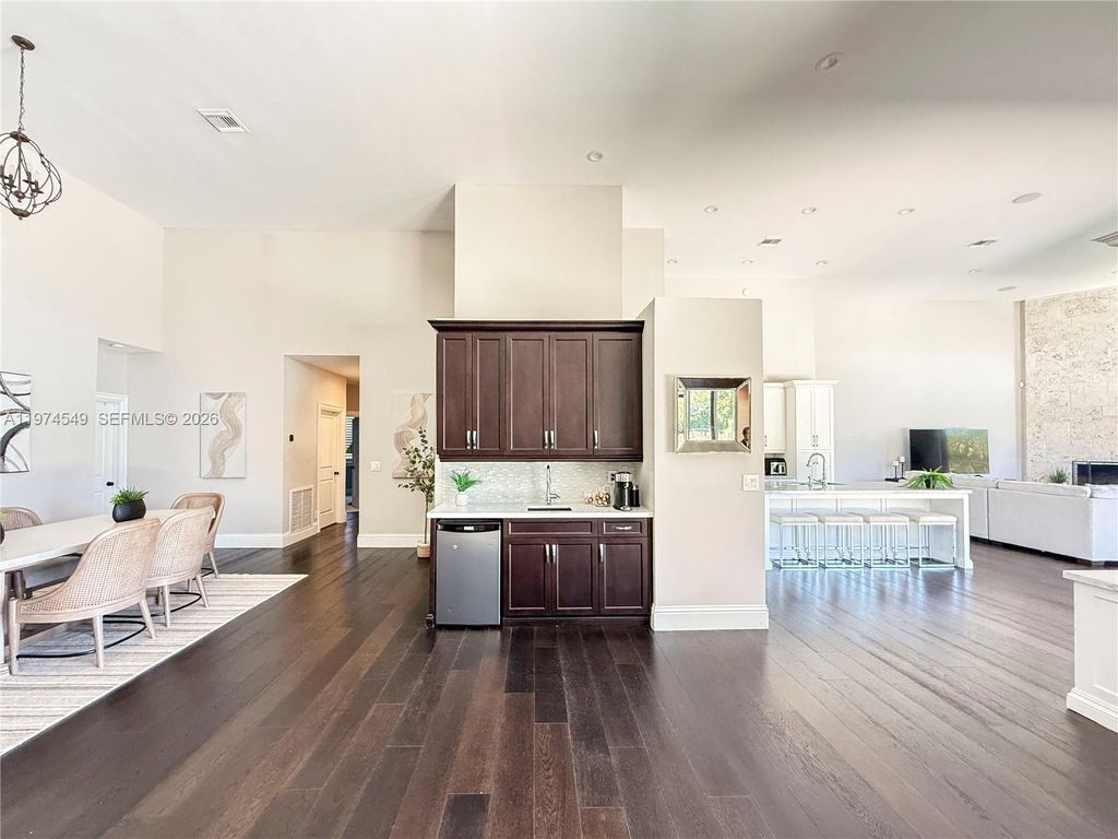 Photo of 400 Alexandra Cir #0, Weston, FL 33326 (MLS # A11974549)