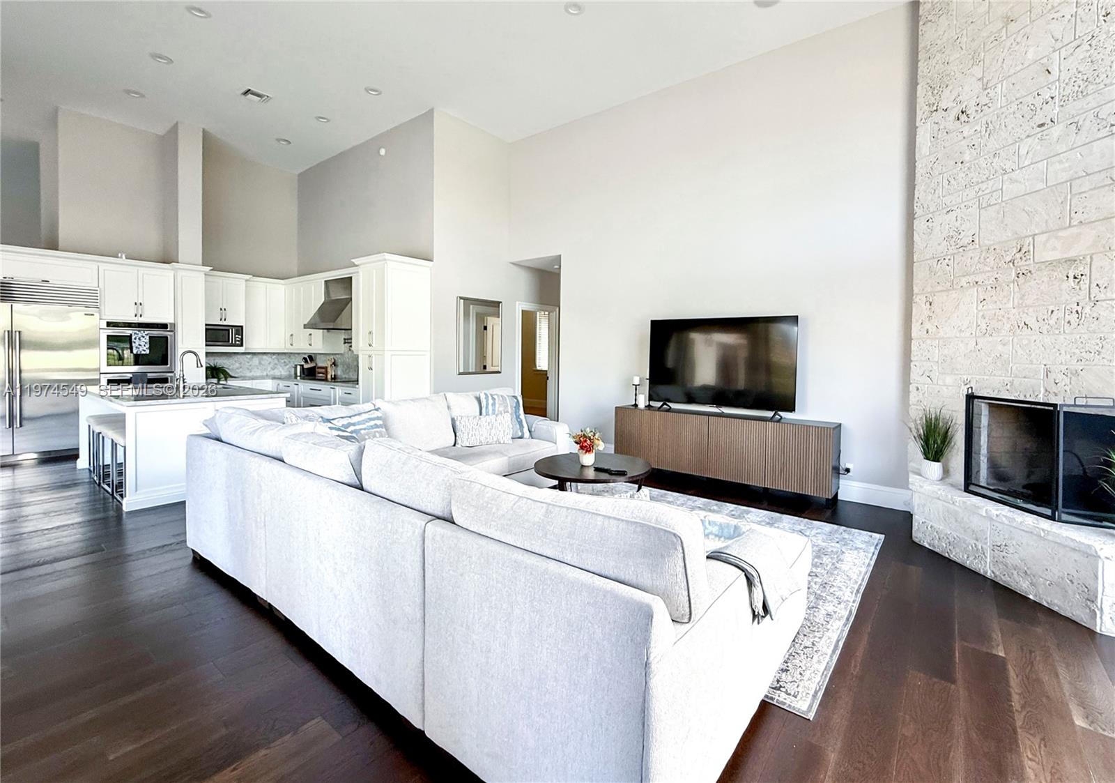 SECTOR 6 - Residential Lease