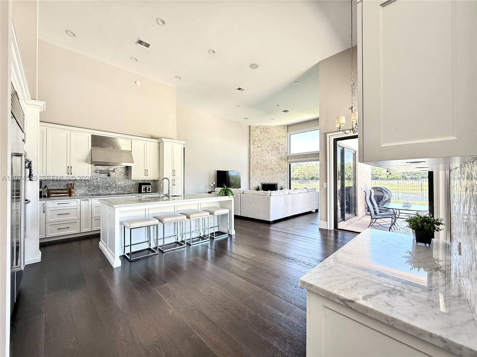 SECTOR 6 - Residential Lease