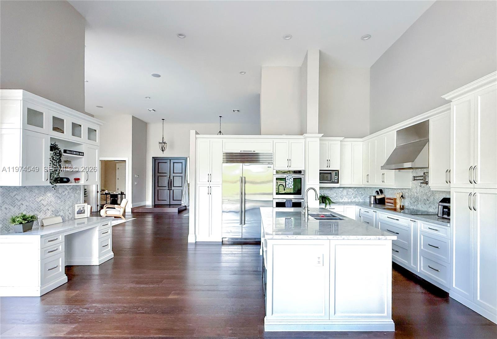 SECTOR 6 - Residential Lease