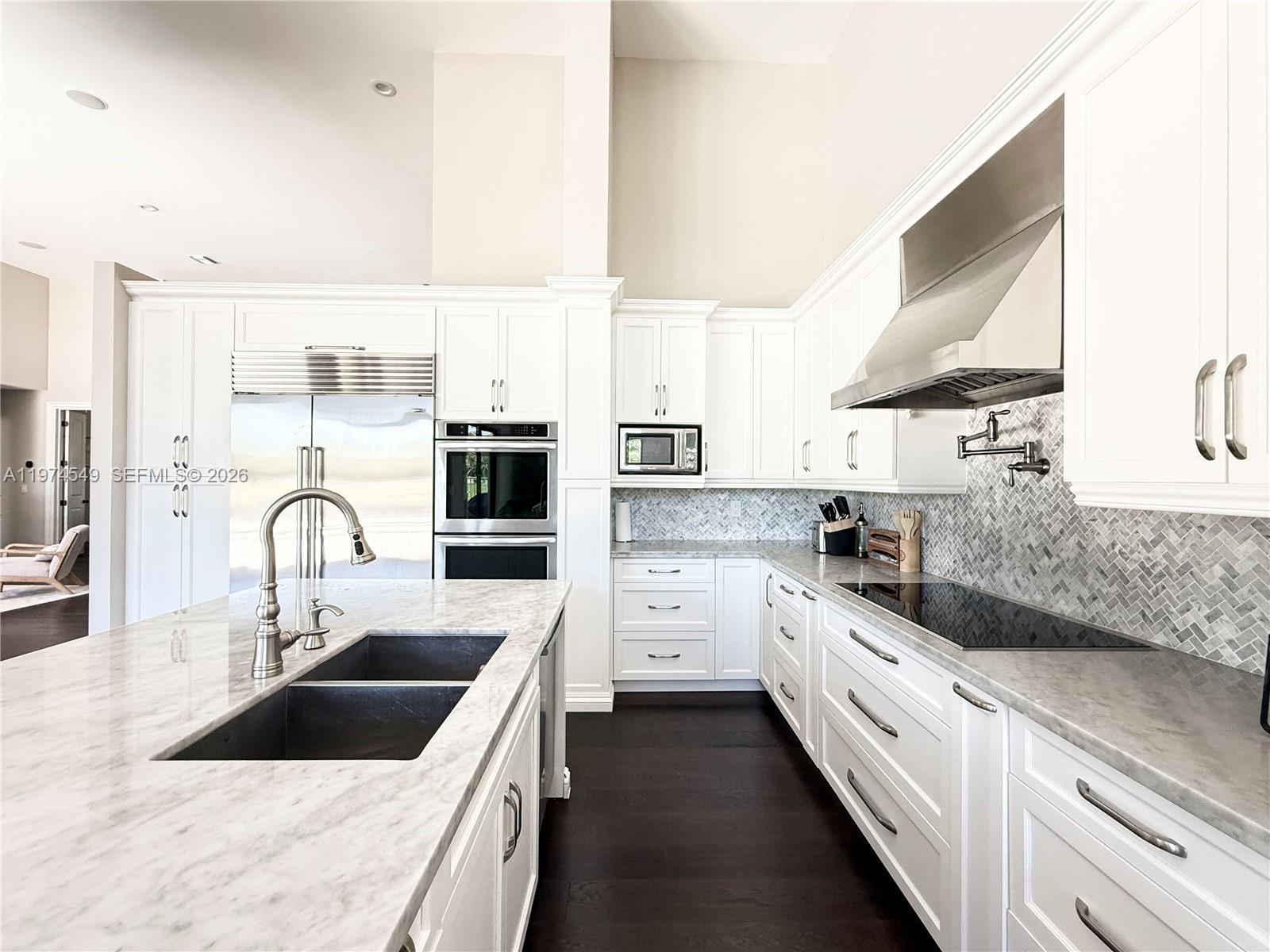 SECTOR 6 - Residential Lease