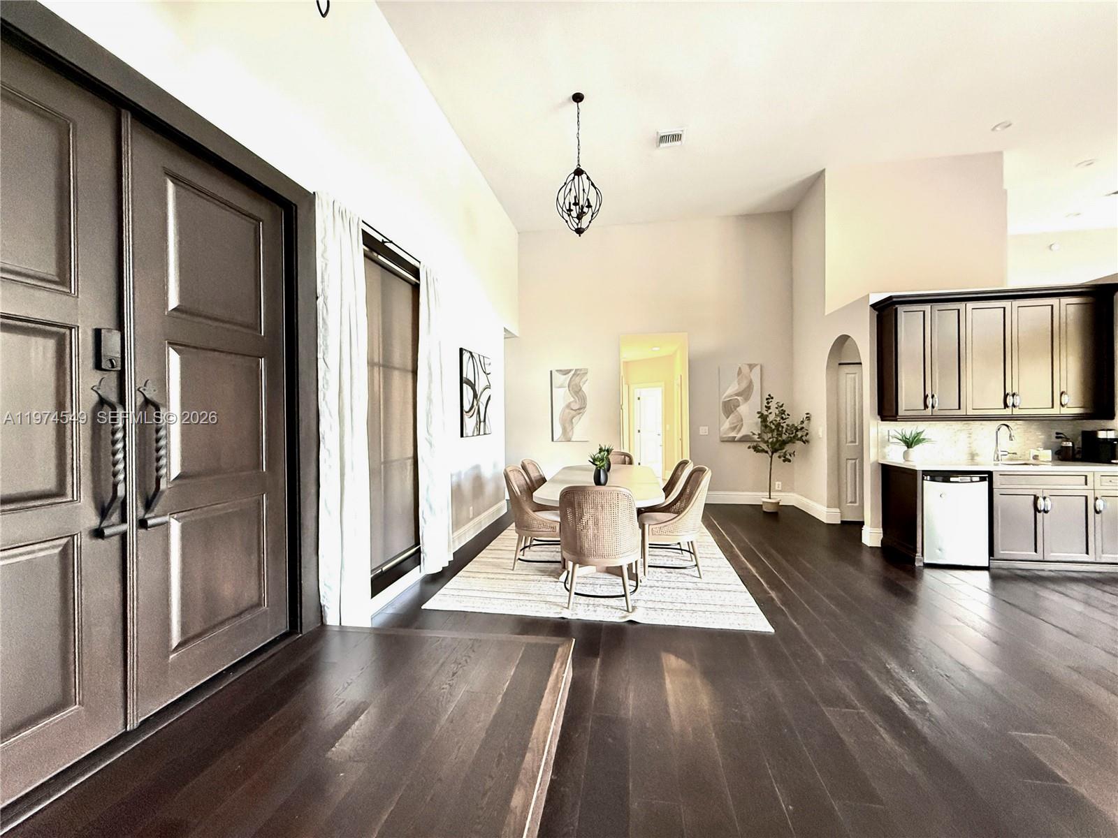 SECTOR 6 - Residential Lease