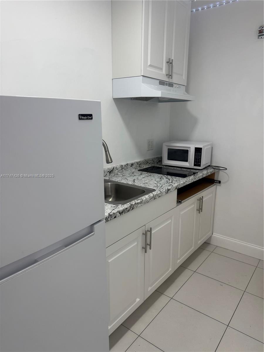 MIRROR LAKES - Residential