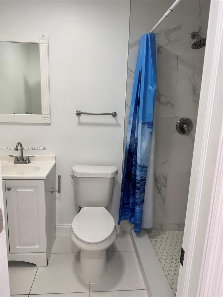 MIRROR LAKES - Residential