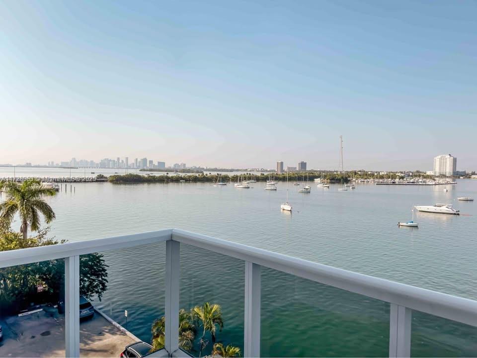 7928 West Dr 510, North Bay Village, Miami-Dade County, Florida - 1 Bedrooms  
1 Bathrooms - 