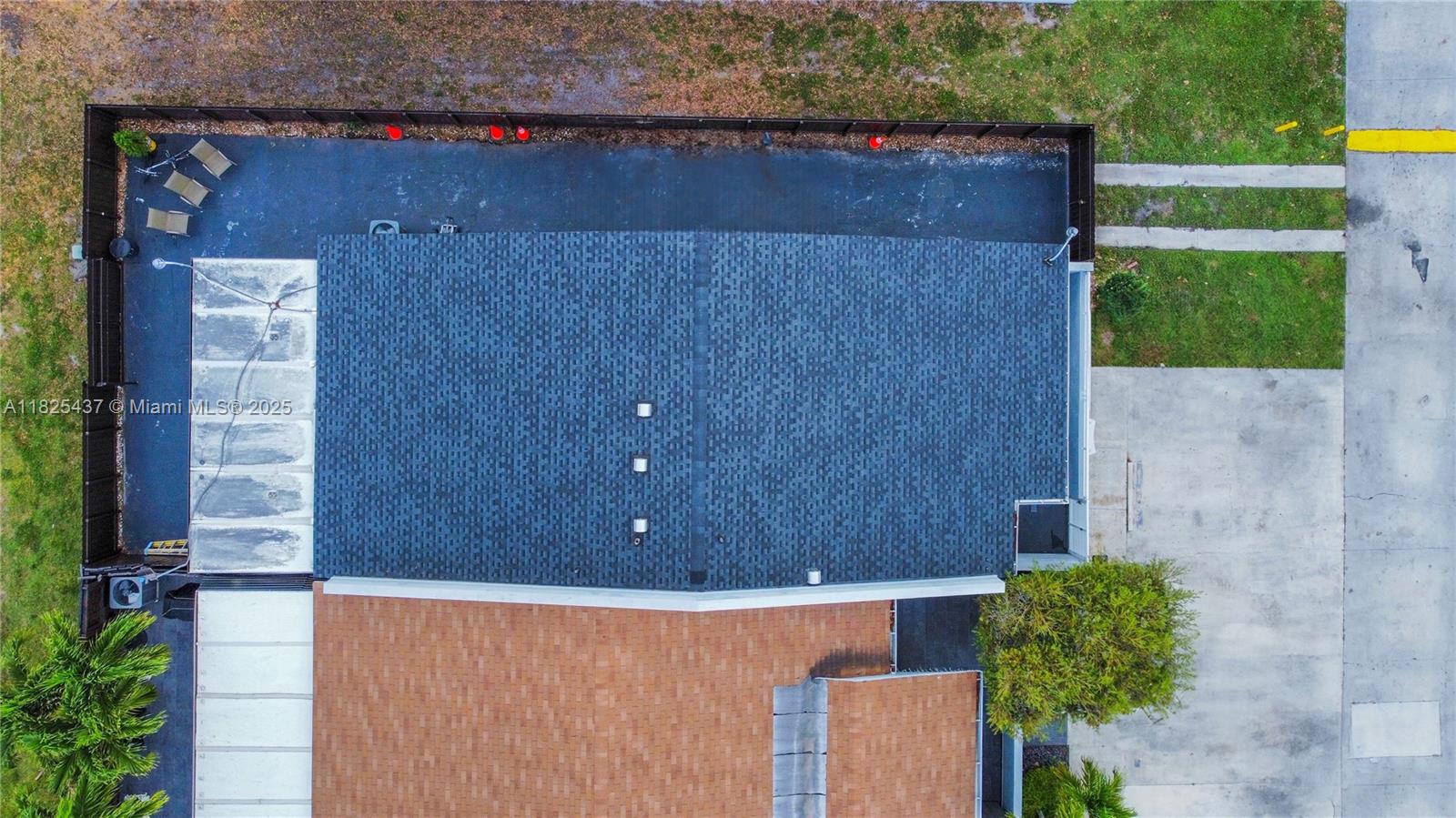19337 NW 53 PLACE, Miami Gardens, FL, 33055/$465,000 4 19337 NW 53 PLACE