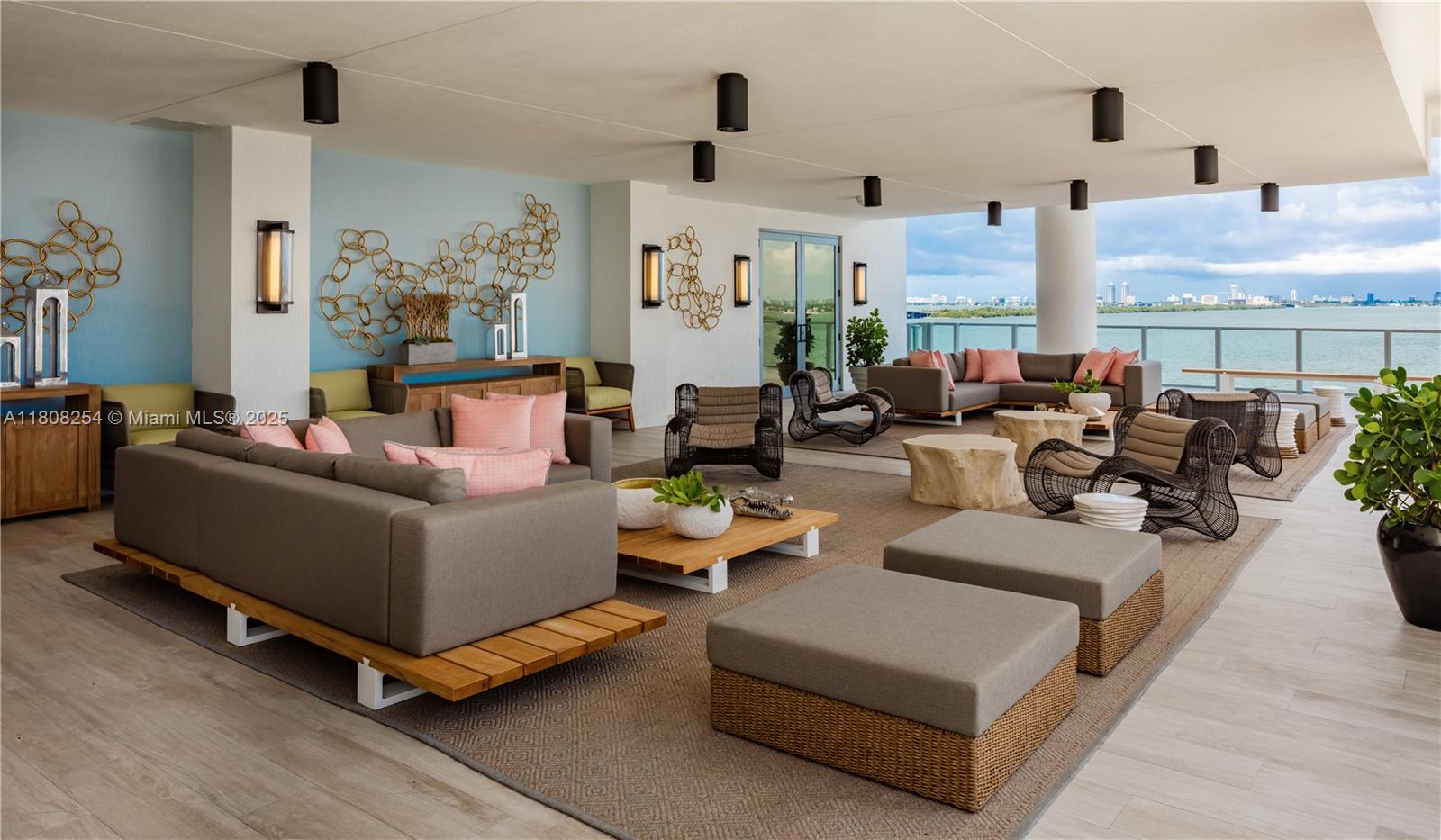 BISCAYNE BEACH CONDO - Residential