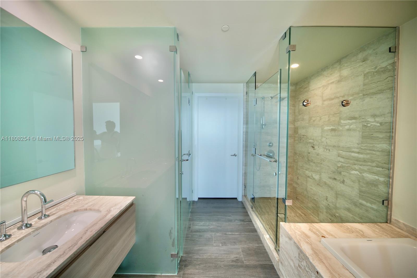 BISCAYNE BEACH CONDO - Residential