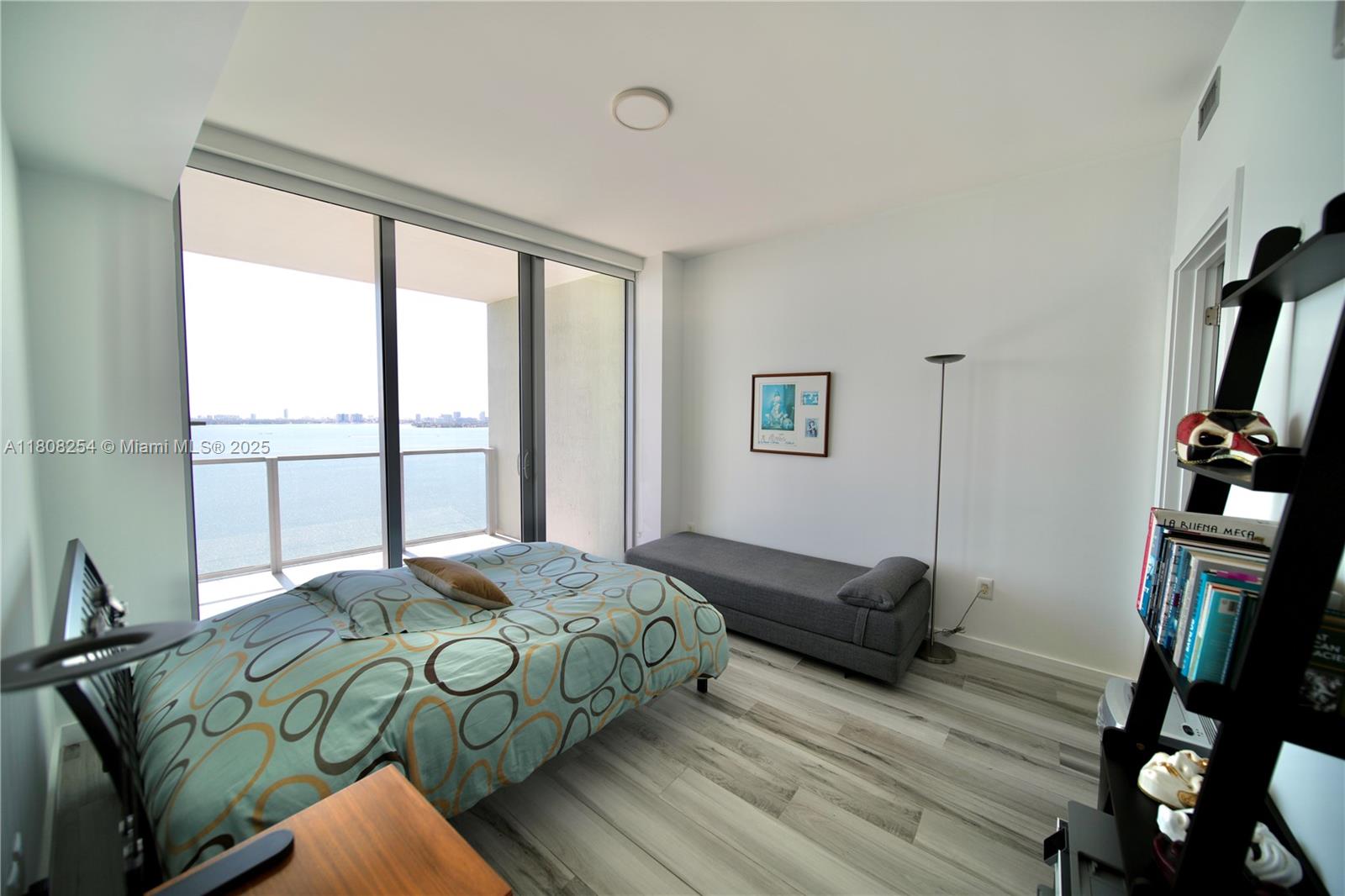 BISCAYNE BEACH CONDO - Residential