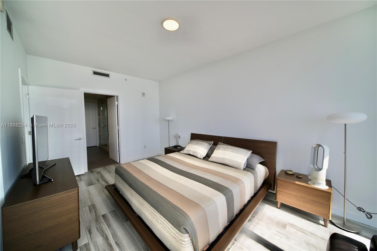 BISCAYNE BEACH CONDO - Residential
