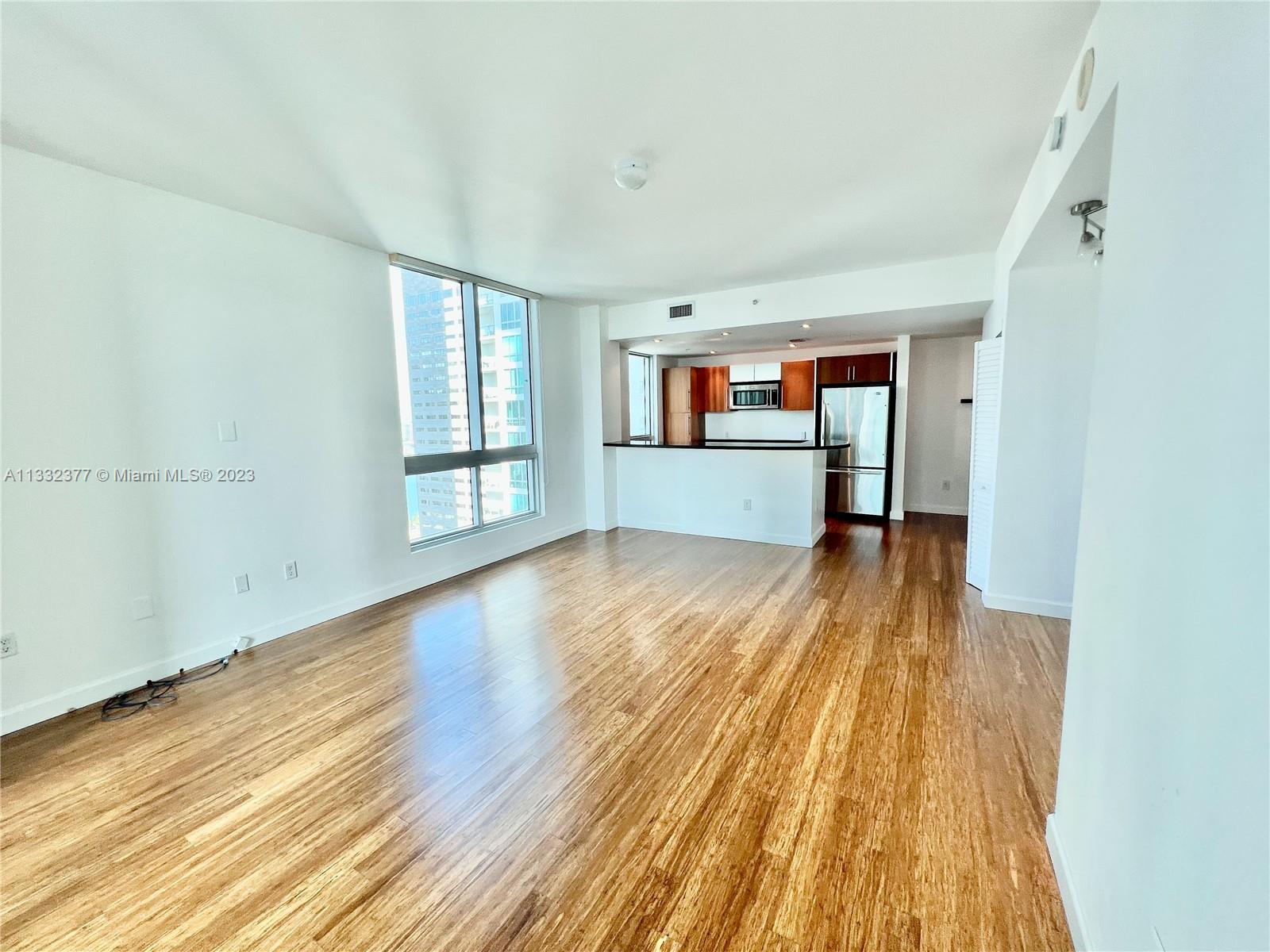 Fabulous city views and partial Bay views from this 1/1.5 plan, bamboo wood floors throughout, NW exposure. Lots of upgrades, Elfa system closets, newer washer/dryer, contemporary lighting fixtures and window treatments, Italian cabinetry, oversized granite countertops, stainless steel appliances, basic cable and Internet included. One assigned parking space. Comes with one storage space. Walk to Whole Foods, Novikov Restaurant, Bayfront Park, Bayside, Metromover and Silverspot Cinema. Chic downtown living at its best!