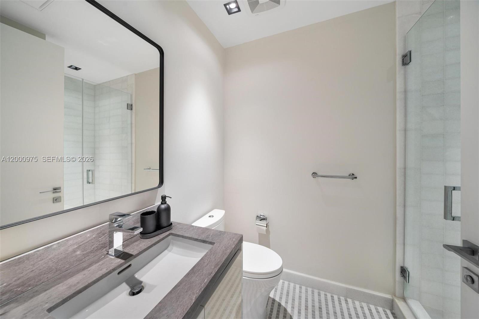 ESCOTTONIA PARK - Residential Lease