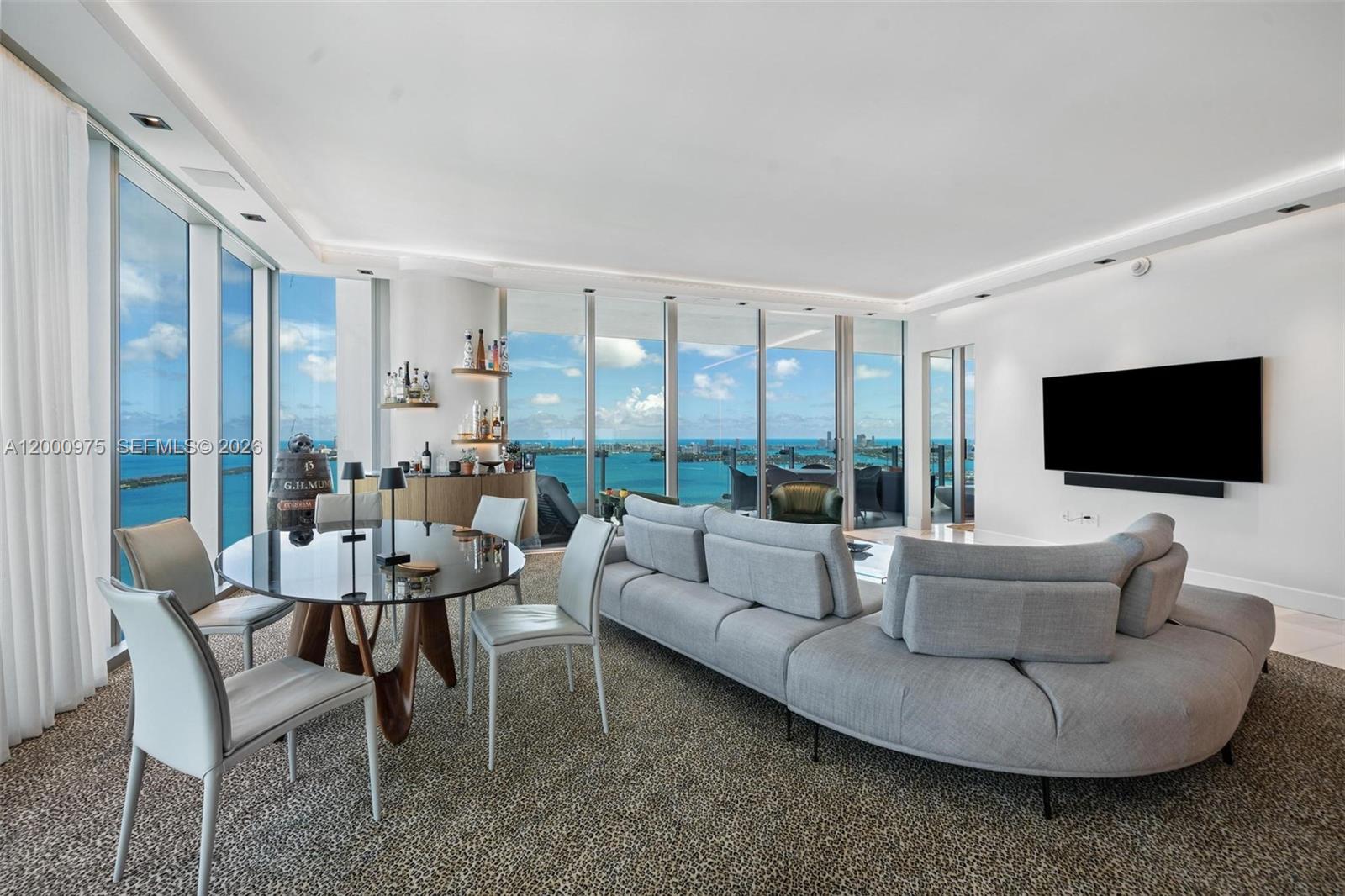 ESCOTTONIA PARK - Residential Lease