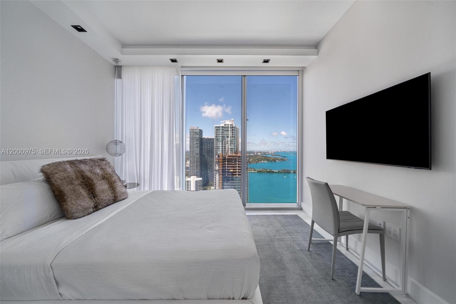 ESCOTTONIA PARK - Residential Lease