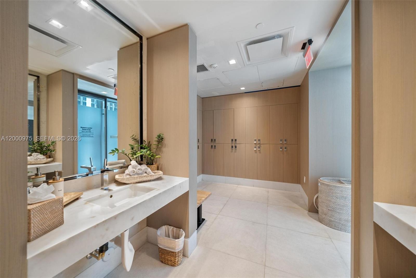 ESCOTTONIA PARK - Residential Lease