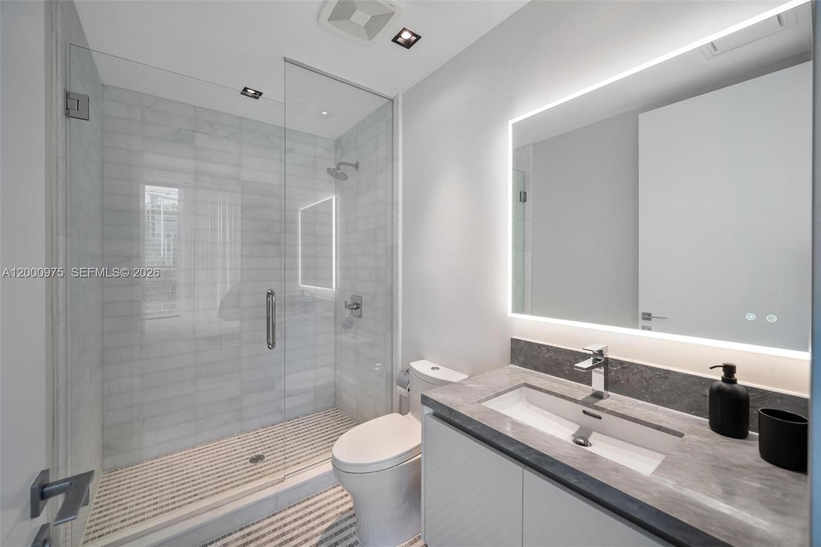 ESCOTTONIA PARK - Residential Lease