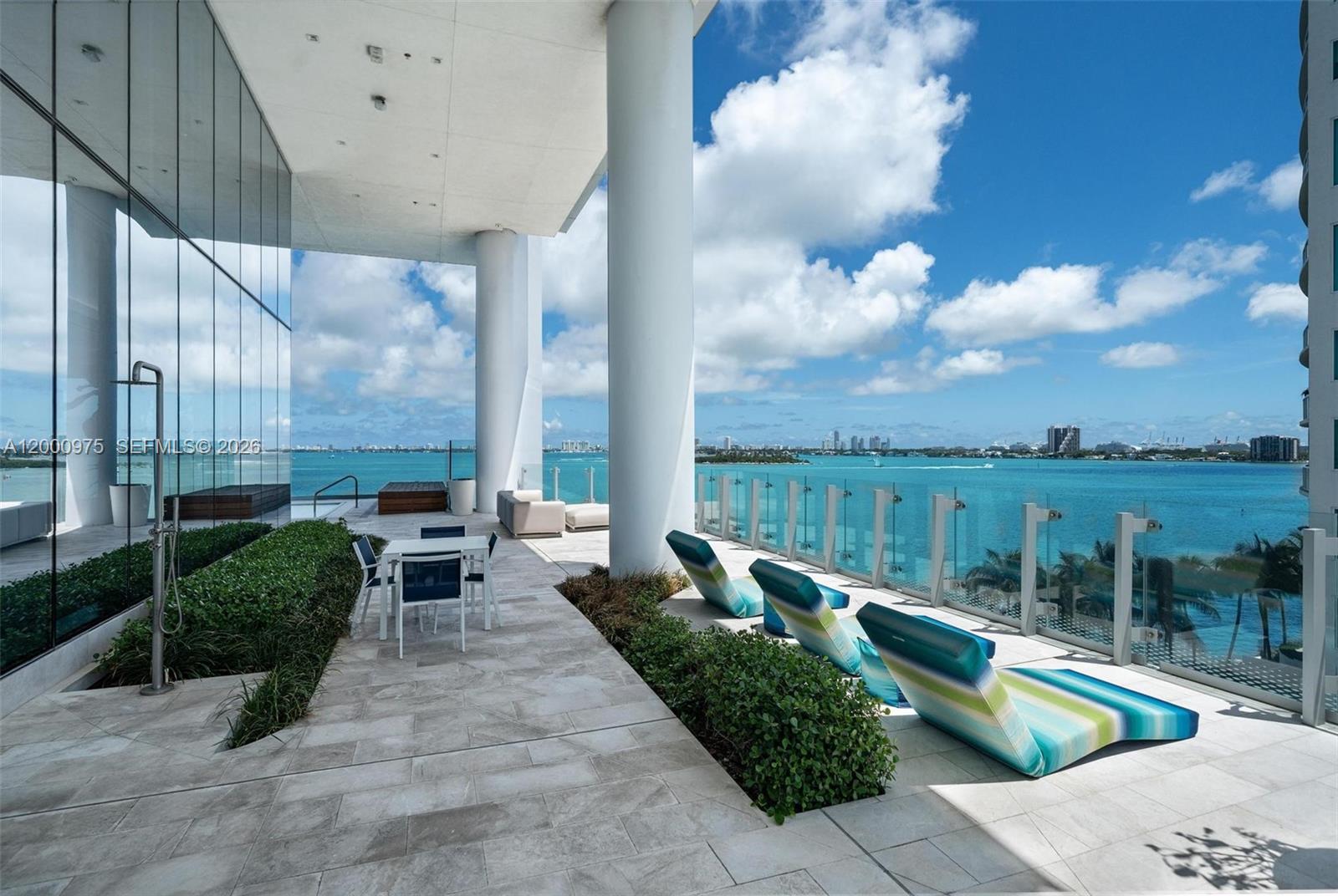 ESCOTTONIA PARK - Residential Lease