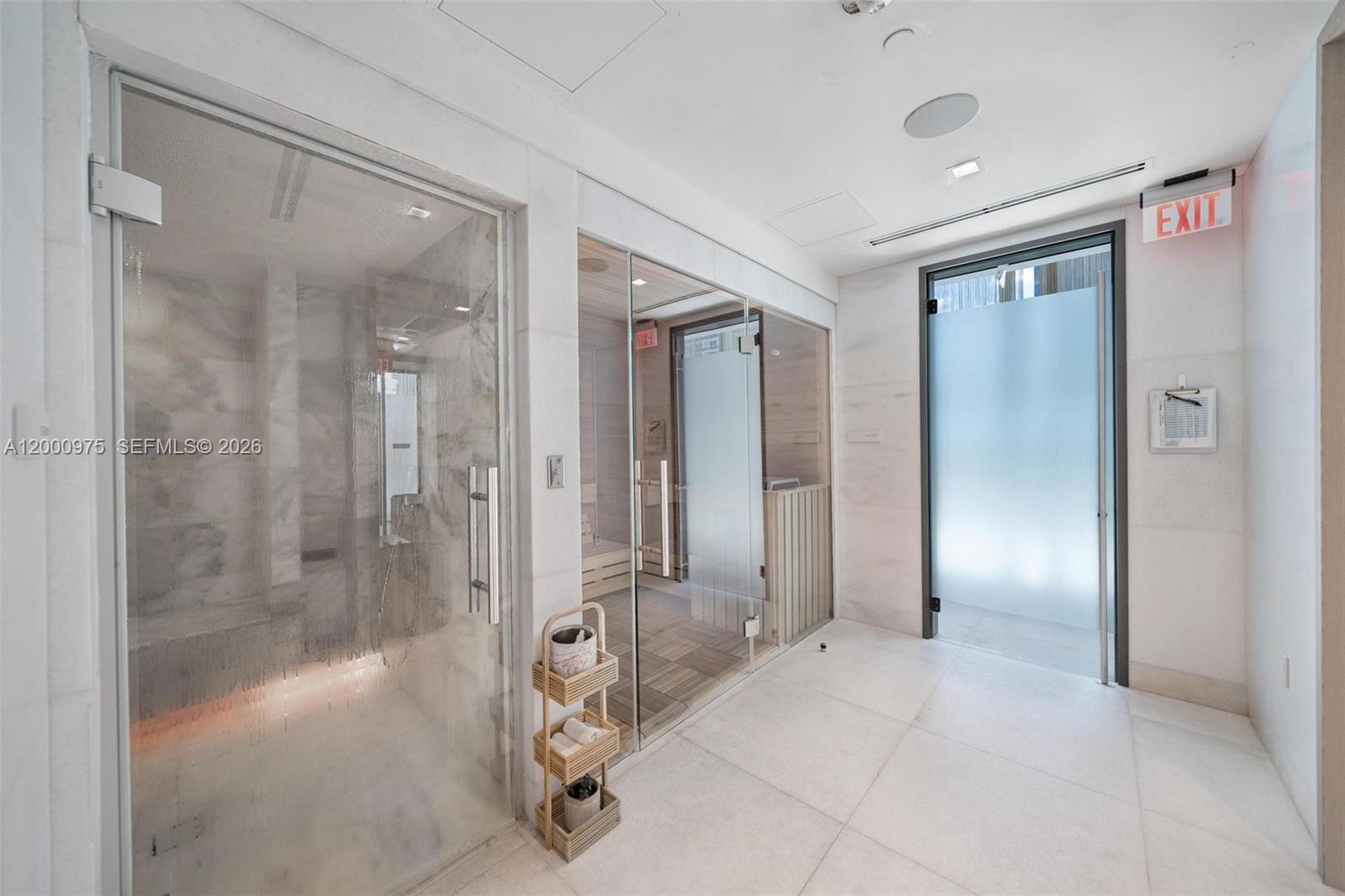 ESCOTTONIA PARK - Residential Lease