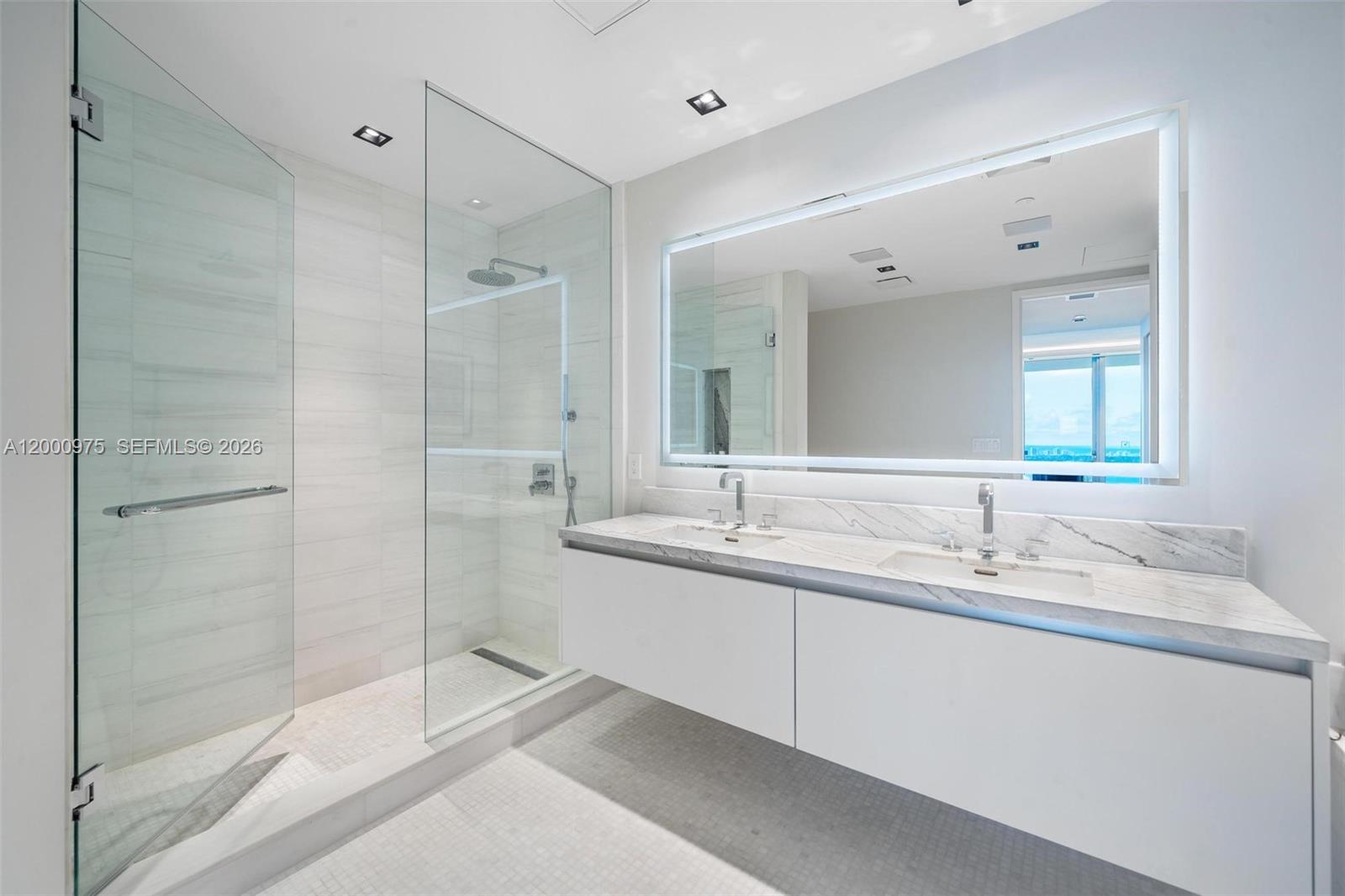 ESCOTTONIA PARK - Residential Lease