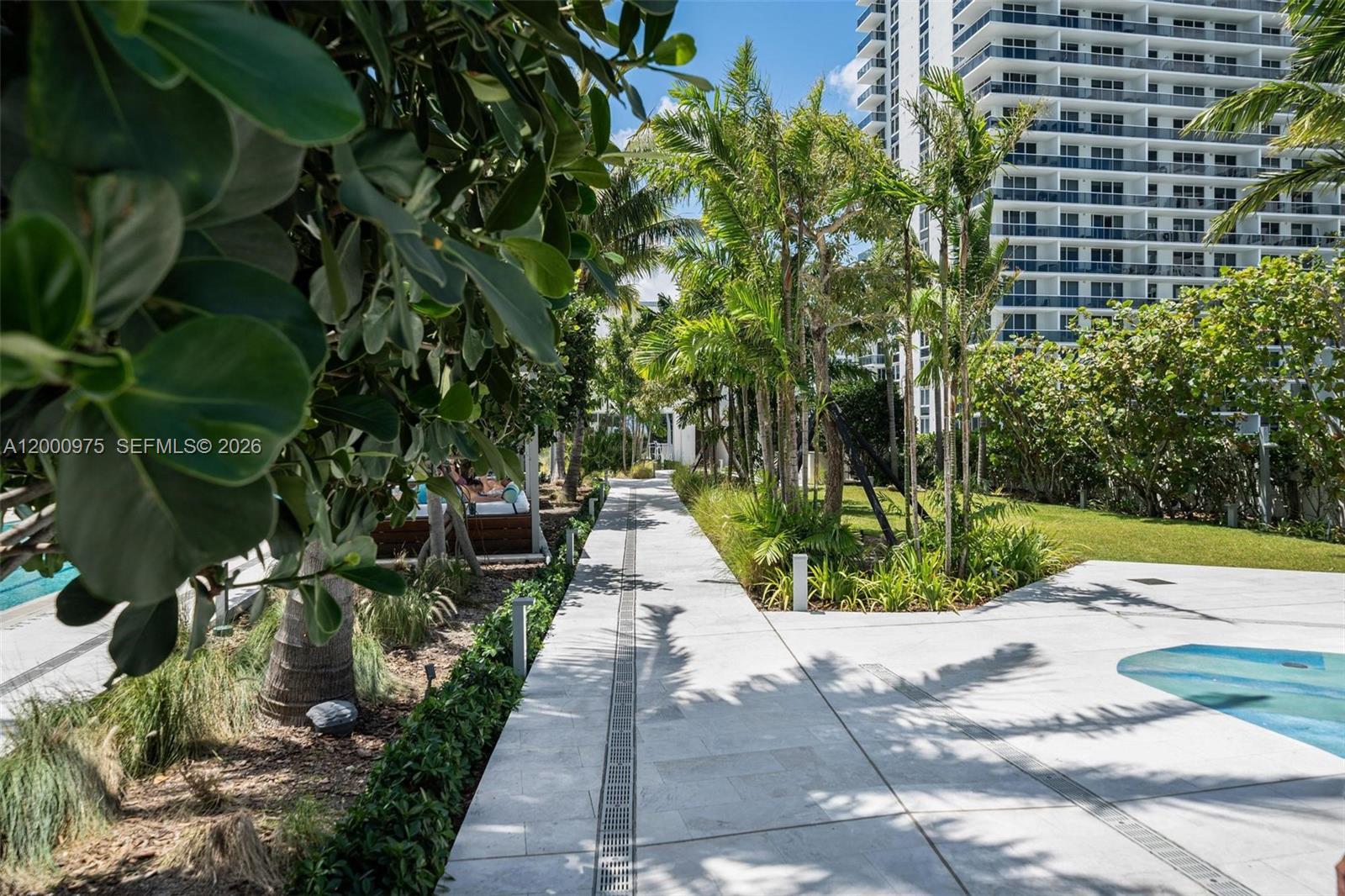 ESCOTTONIA PARK - Residential Lease