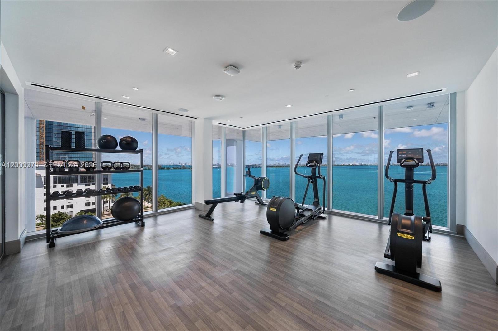 ESCOTTONIA PARK - Residential Lease