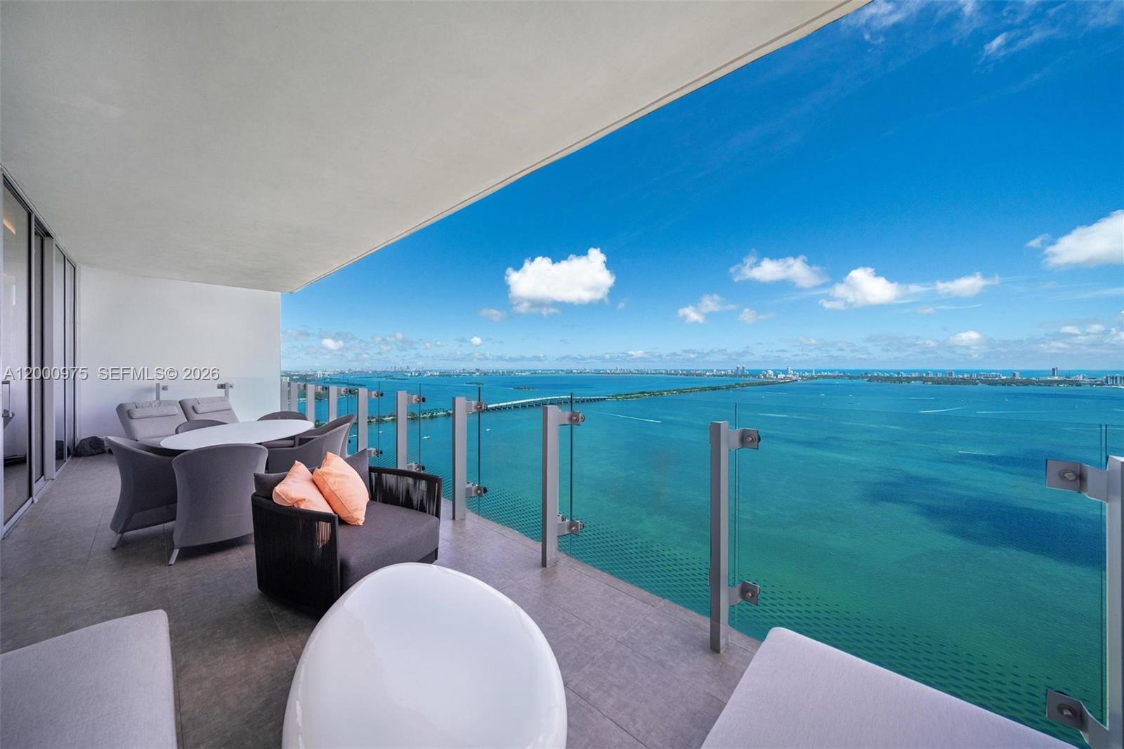 ESCOTTONIA PARK - Residential Lease