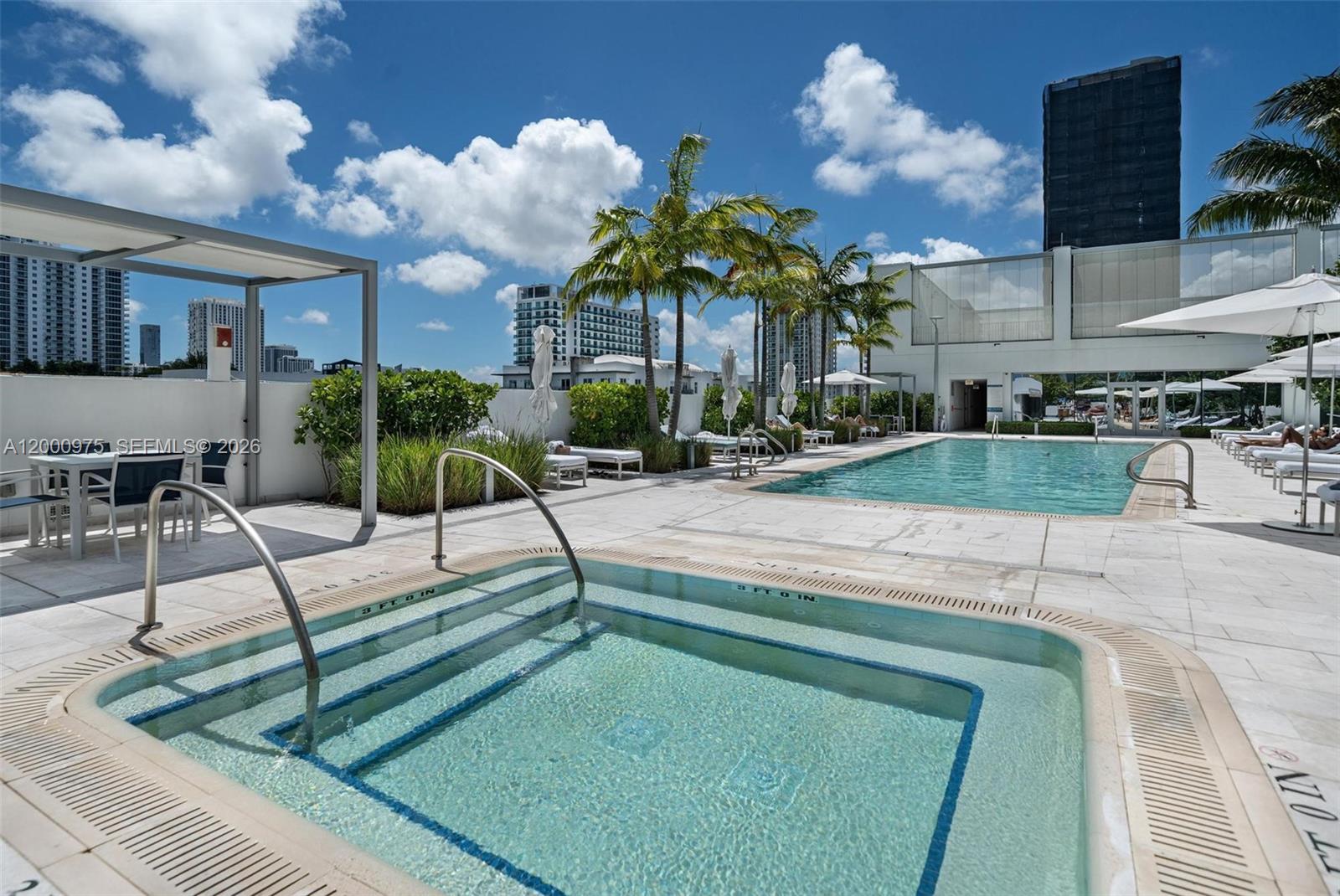 ESCOTTONIA PARK - Residential Lease