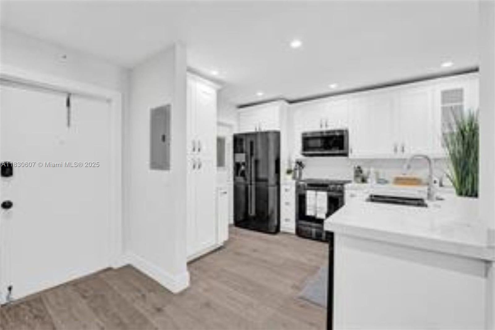 4100 N 58th Ave 213