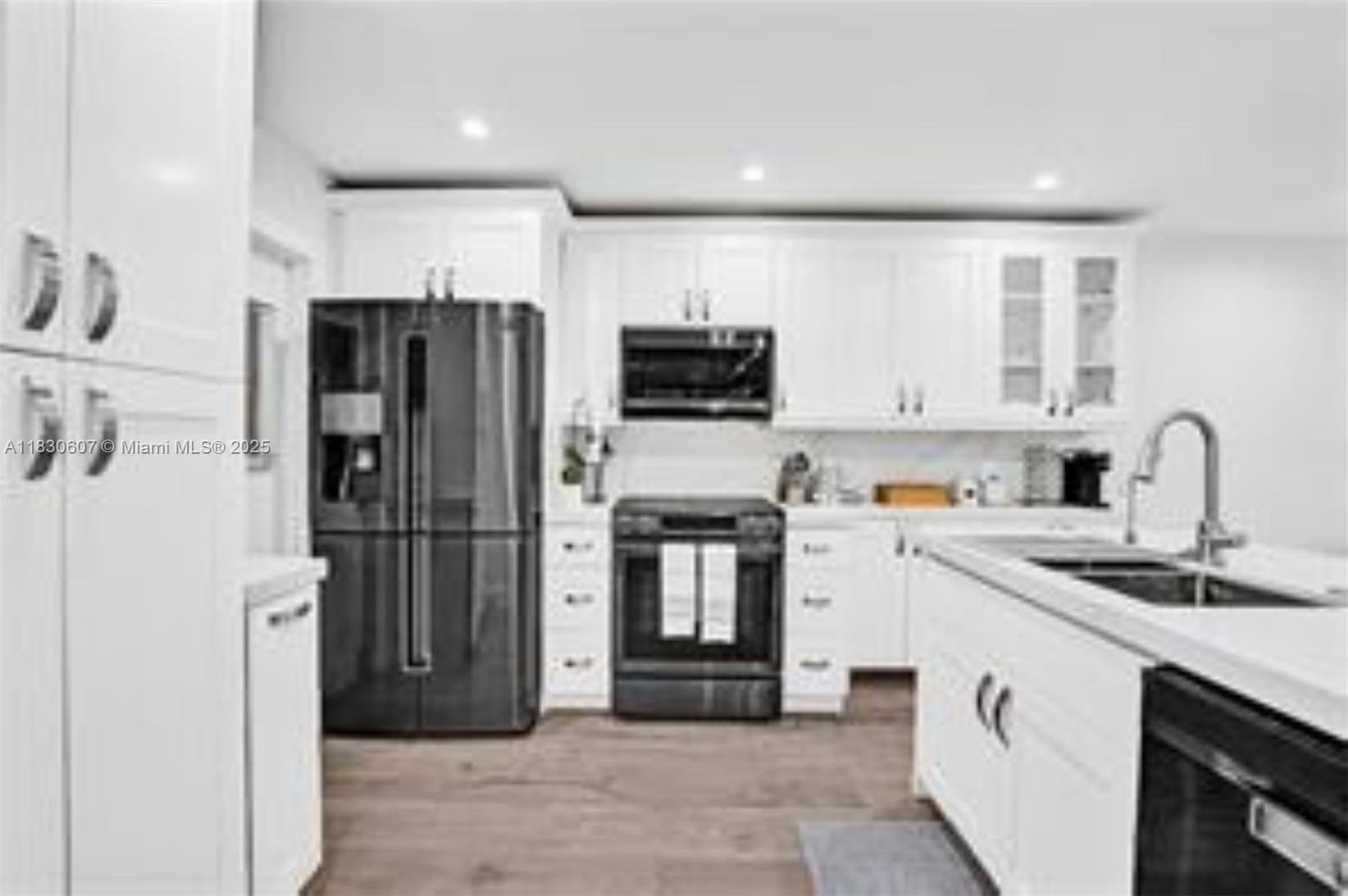 4100 N 58th Ave 213