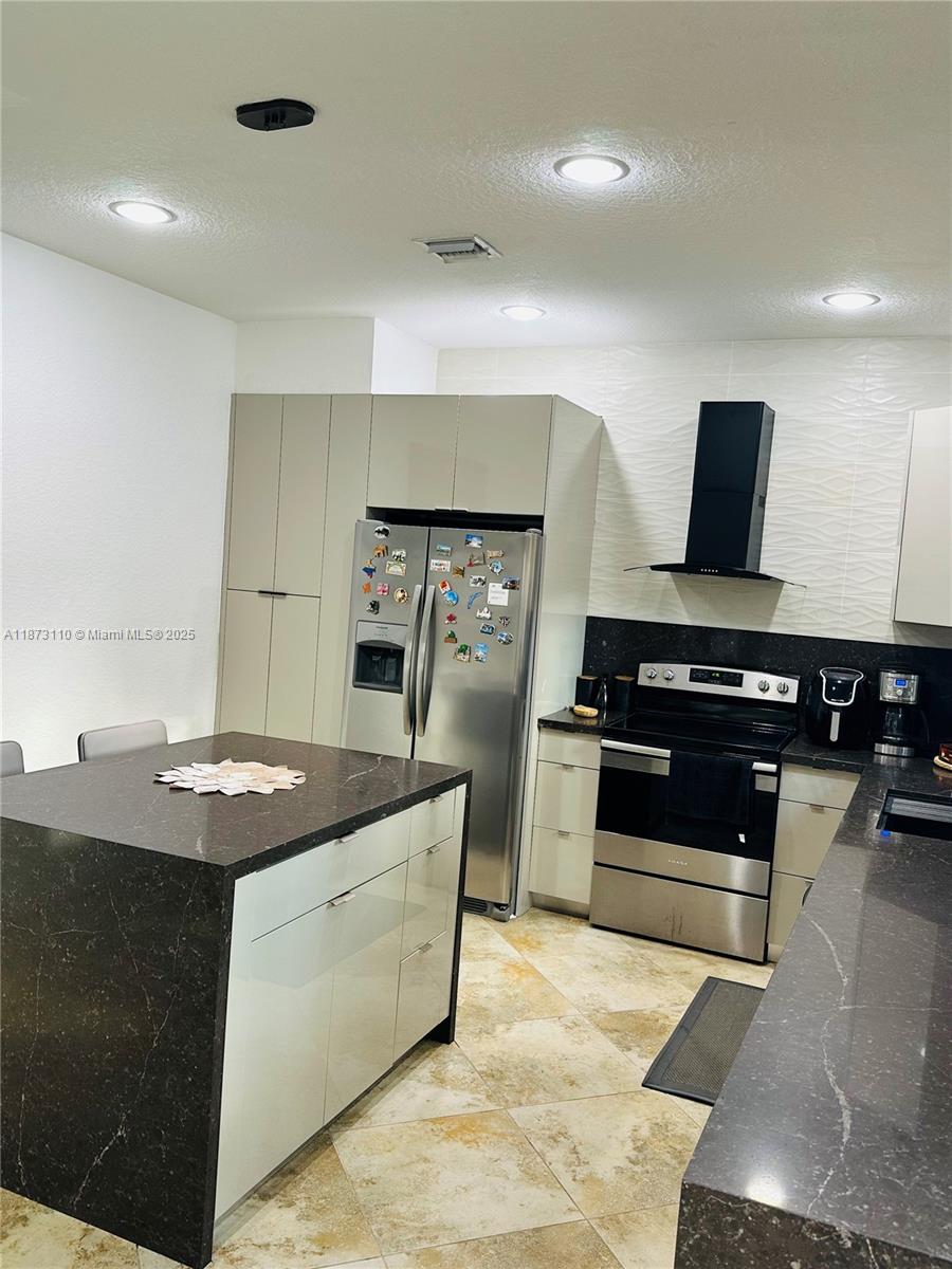 EFM ESTATES SECTIONS TWO - Residential