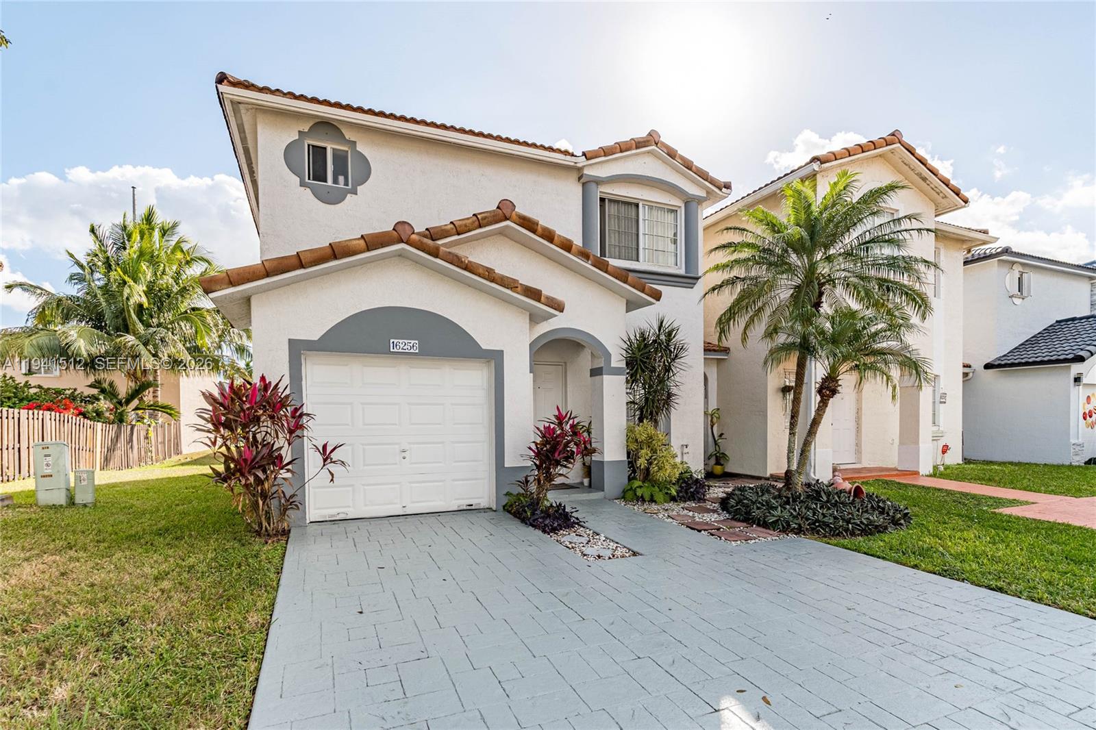 MONACO ESTATES AT KENDALL - Residential