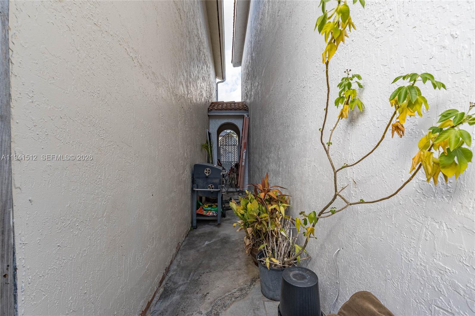 MONACO ESTATES AT KENDALL - Residential