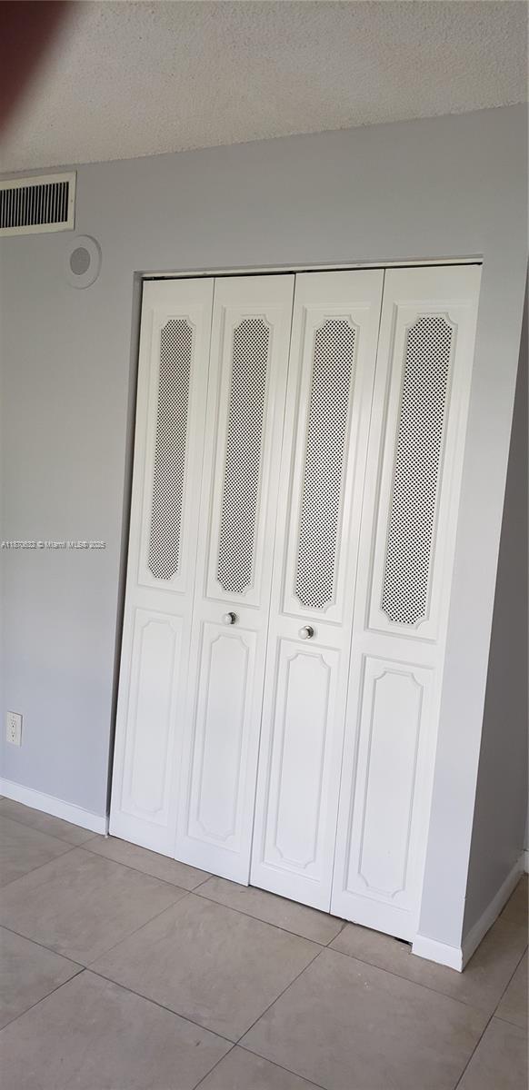 PLAZA OF AMERICAS CONDO - Residential Lease