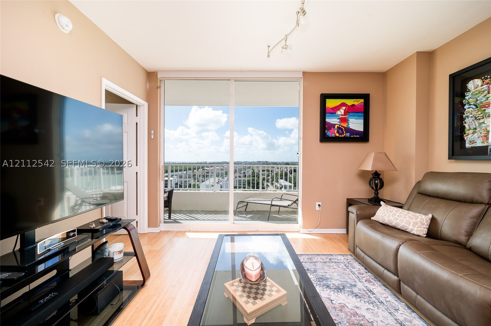 625 Casa Loma Blvd 1104
