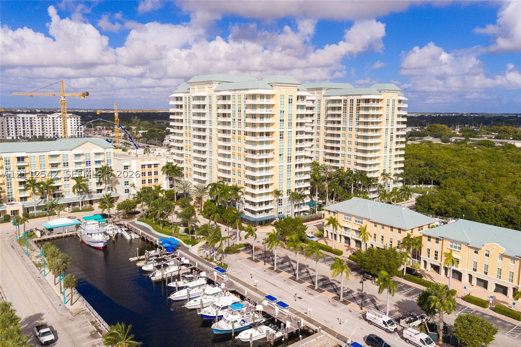 625 Casa Loma Blvd 1104