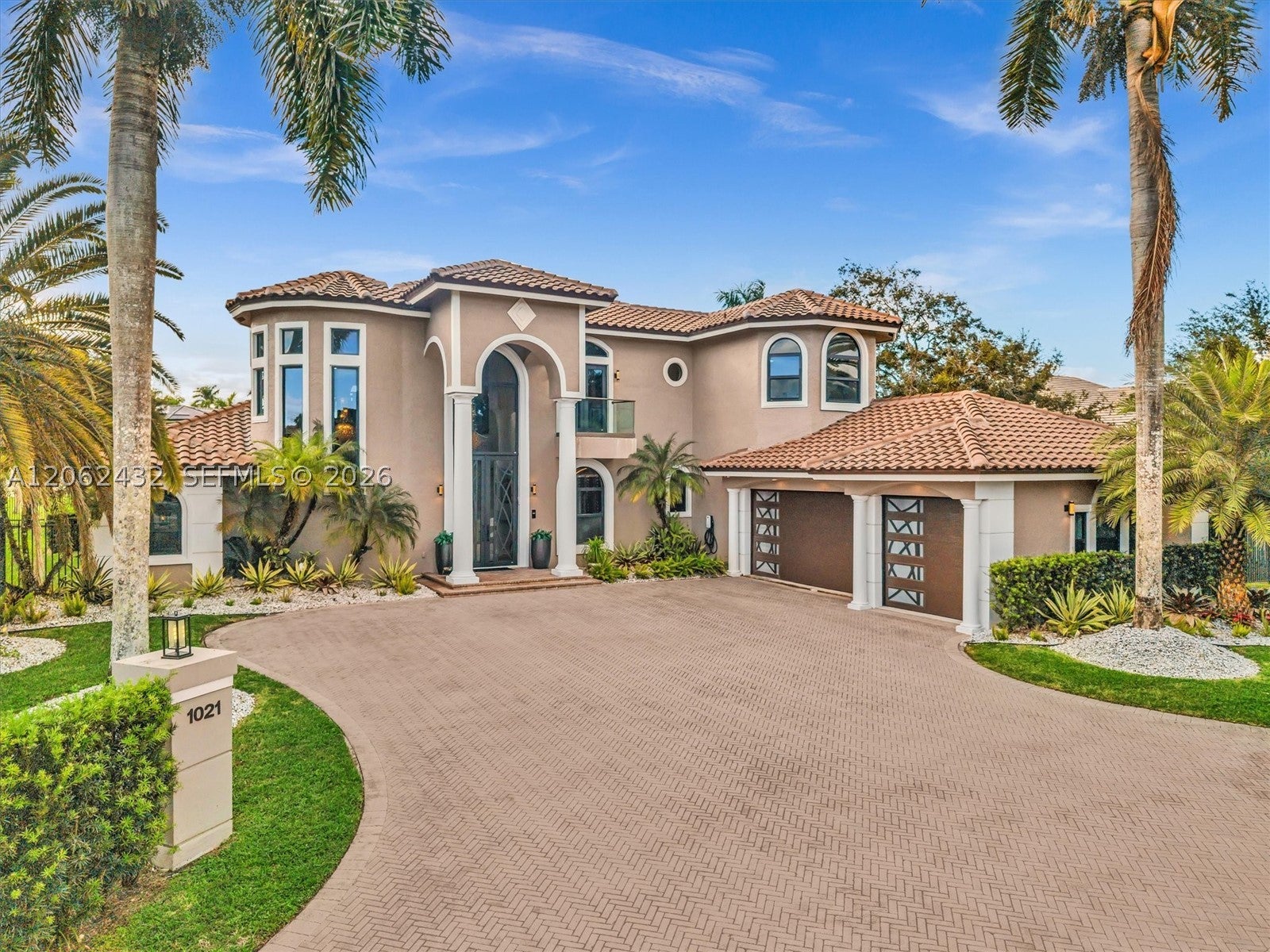 1021 NW 115th Ave