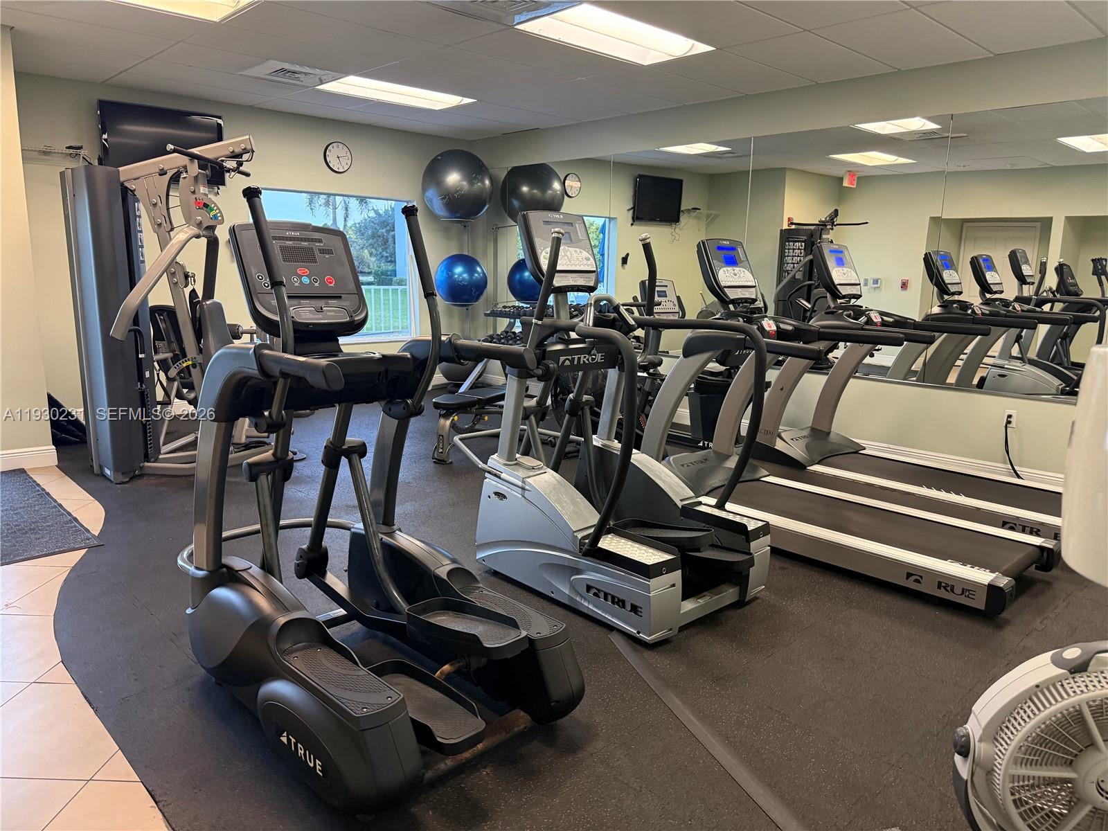 COLONIAL CLUB CONDO SEC 1 - Residential