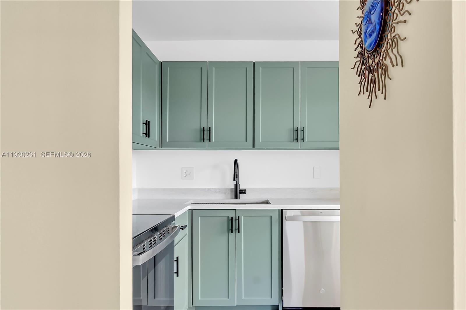 COLONIAL CLUB CONDO SEC 1 - Residential