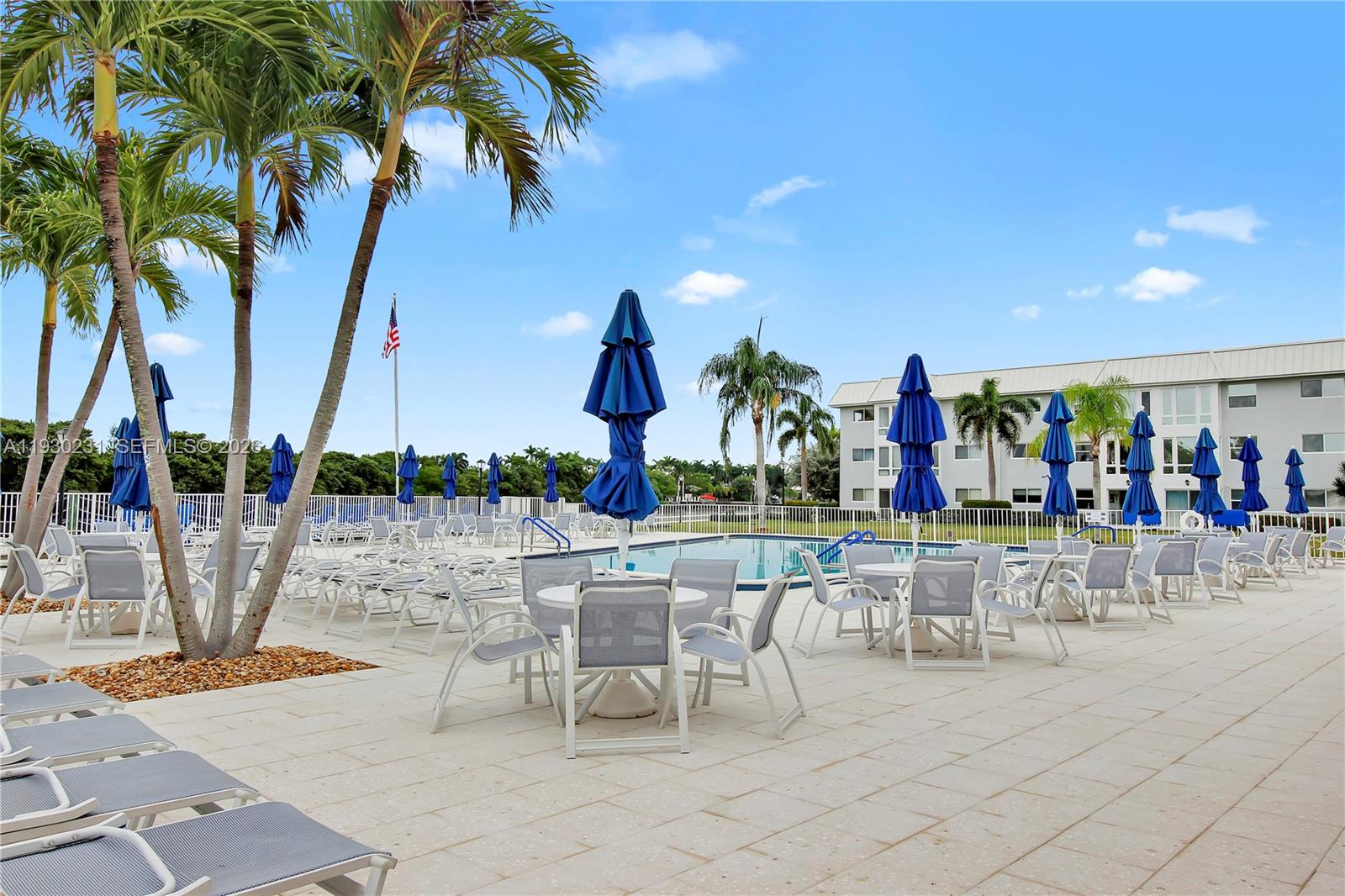 COLONIAL CLUB CONDO SEC 1 - Residential