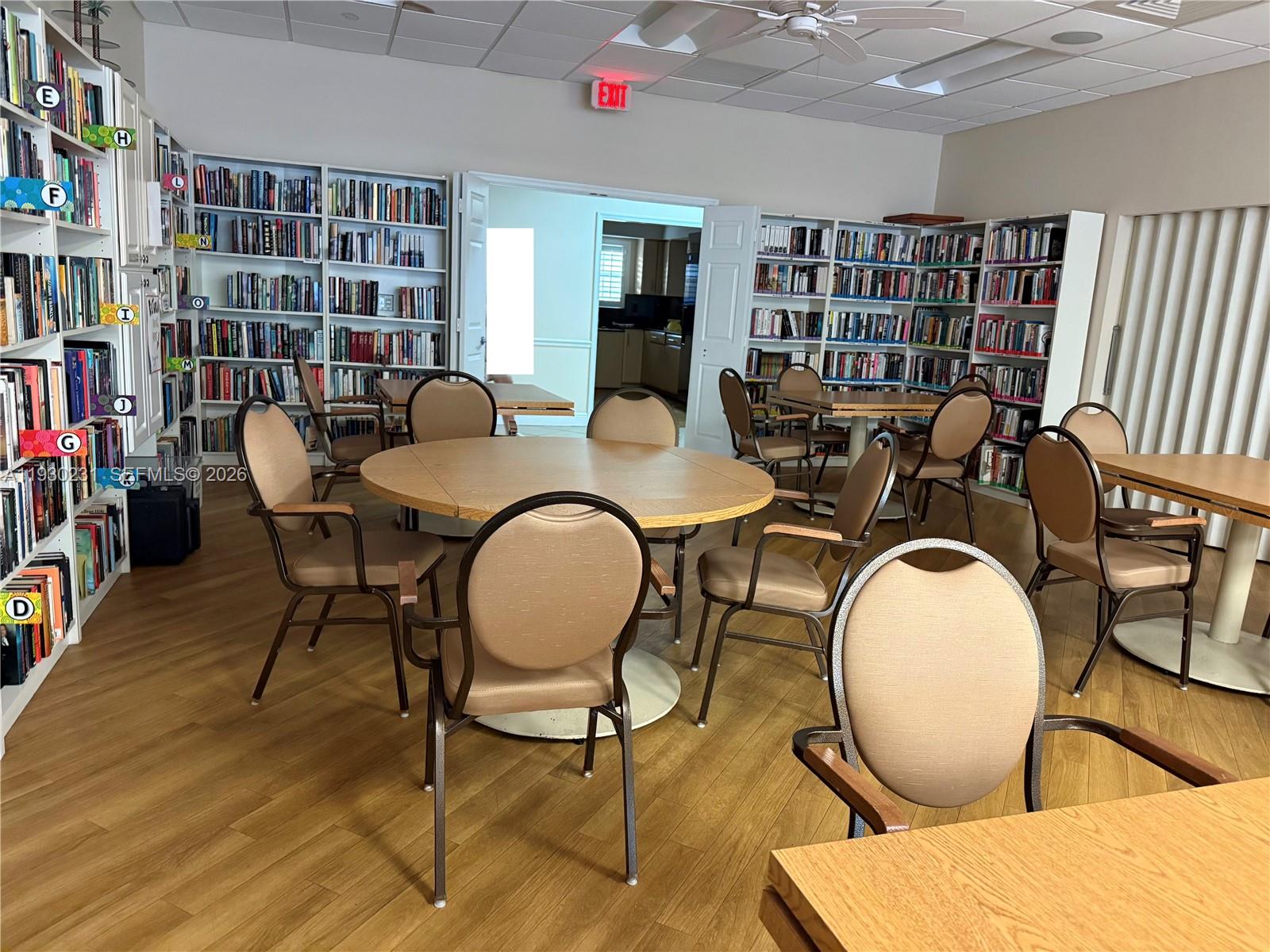 COLONIAL CLUB CONDO SEC 1 - Residential