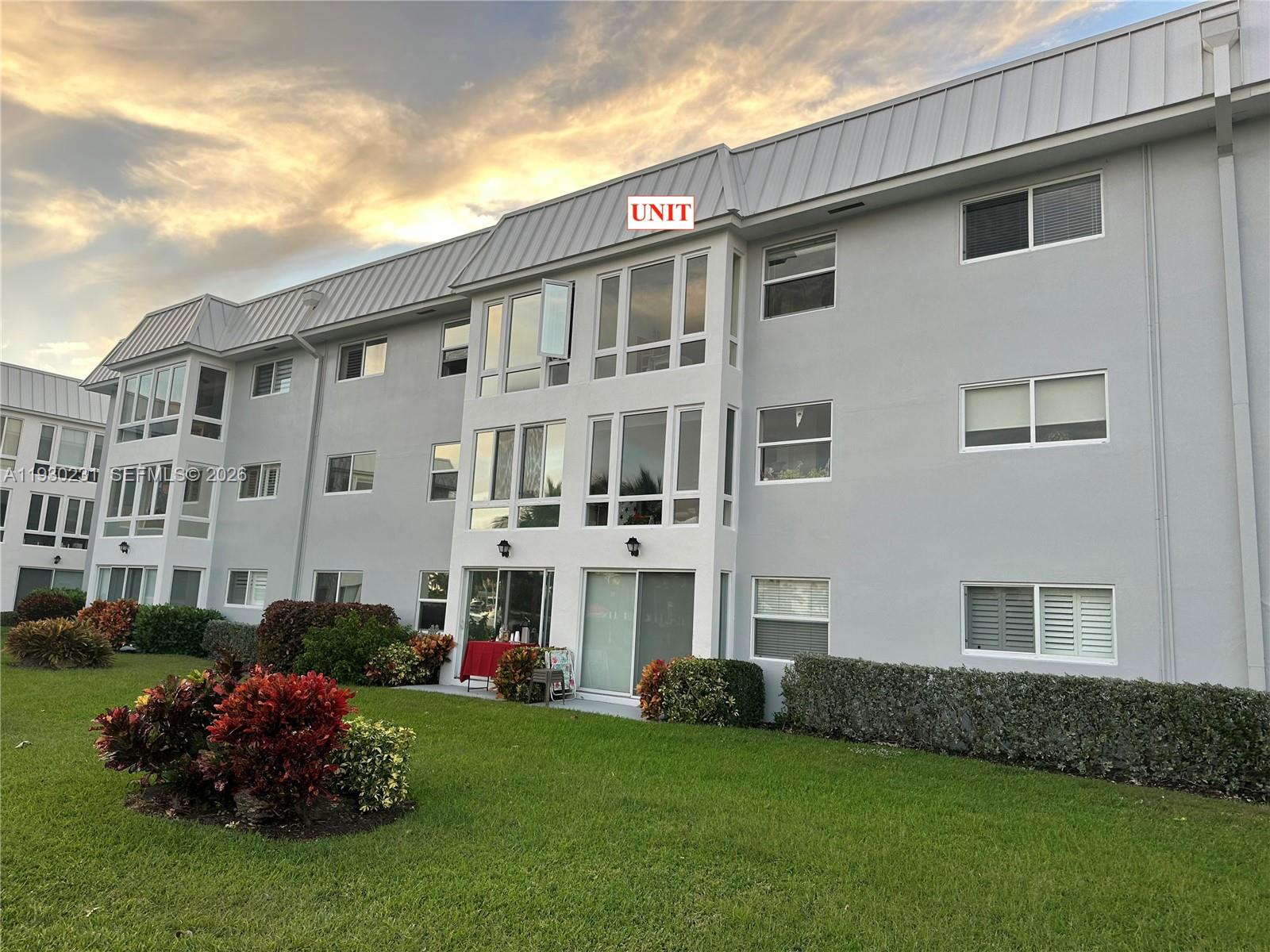 COLONIAL CLUB CONDO SEC 1 - Residential