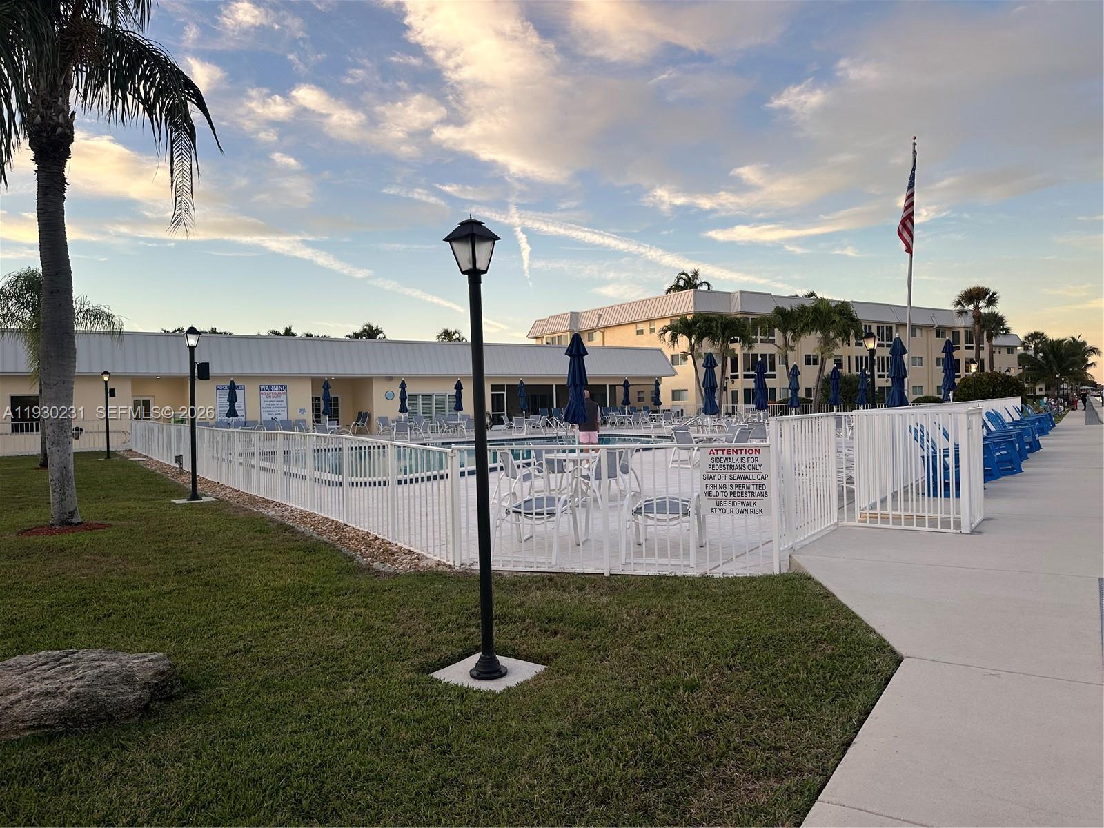 COLONIAL CLUB CONDO SEC 1 - Residential