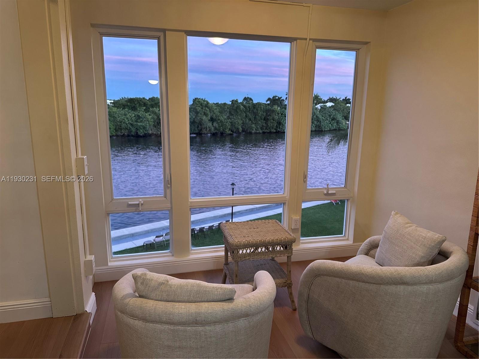 COLONIAL CLUB CONDO SEC 1 - Residential