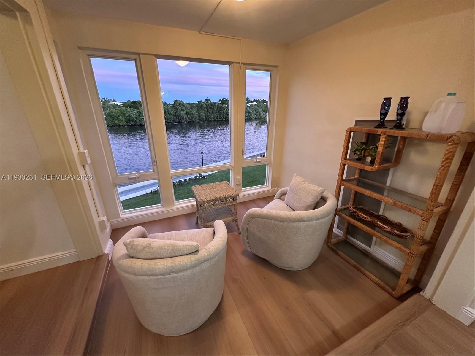 COLONIAL CLUB CONDO SEC 1 - Residential